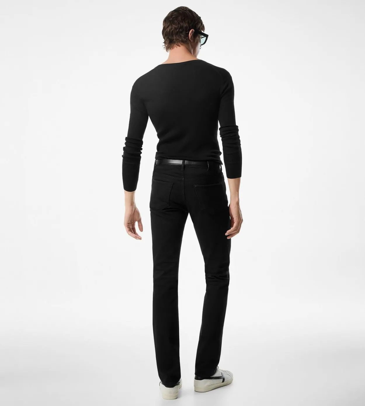 BLACK STRETCH STRAIGHT FIT DENIM