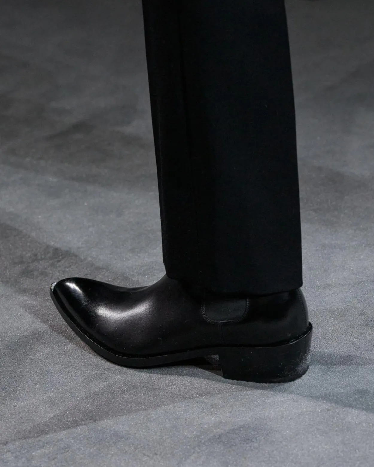 BURNISHED LEATHER CHELSEA BOOT