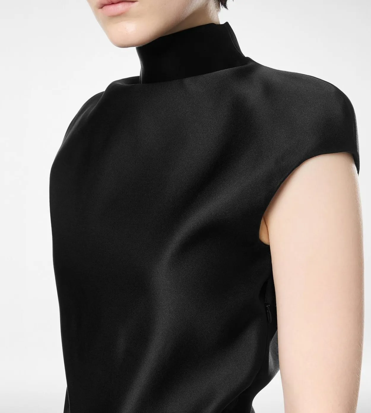 DOUBLE SILK DUCHESSE PLAYSUIT WITH CUT-OUT