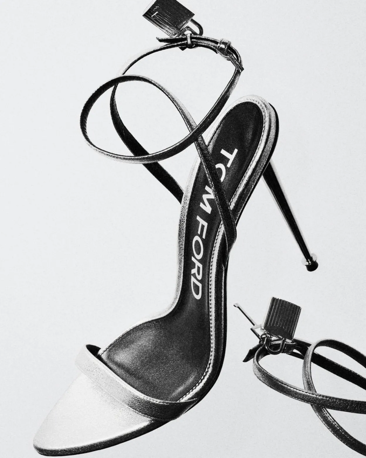LAMINATED NAPPA LEATHER PADLOCK POINTY NAKED SANDAL