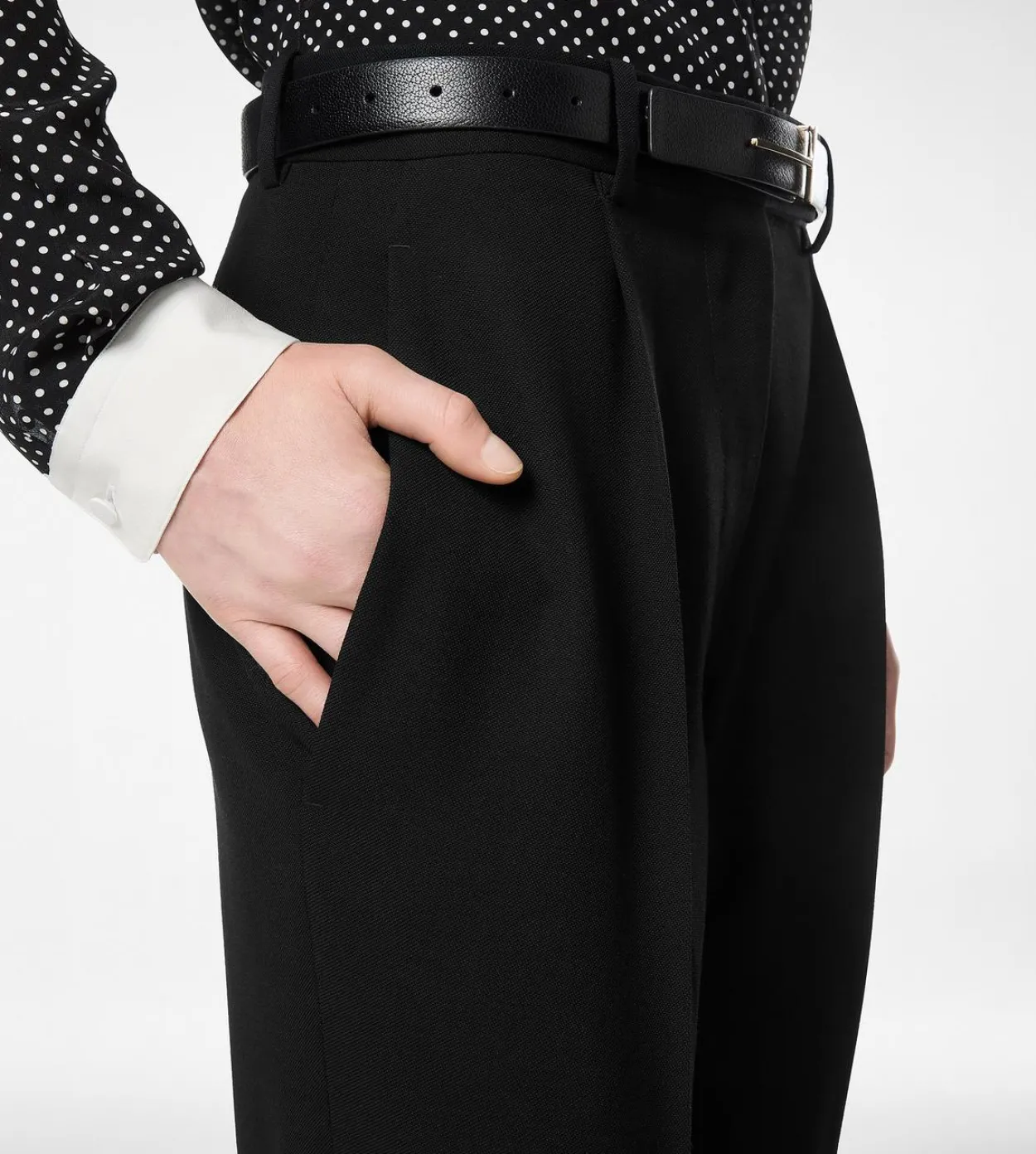 SHARP GRAIN DE POUDRE RELAXED PLEATED STRAIGHT PANTS