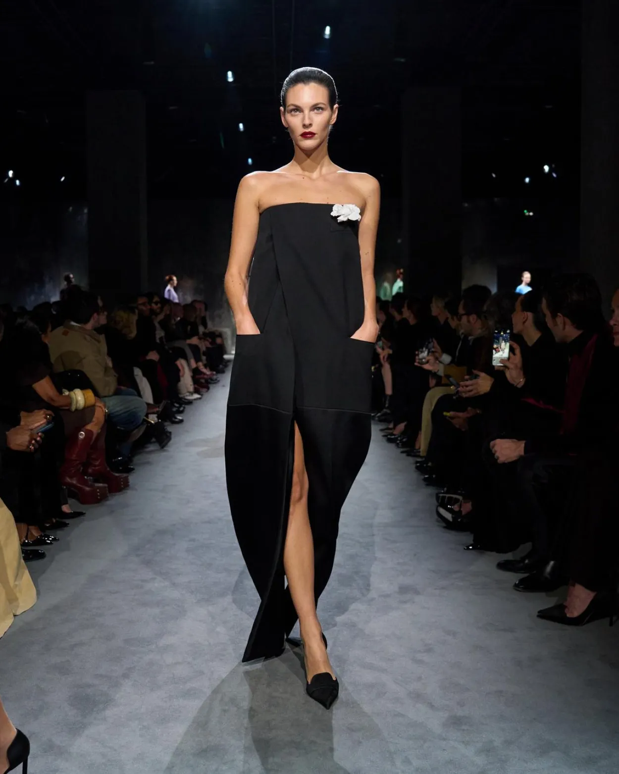 SHARP WOOL STRAPLESS EVENING DRESS