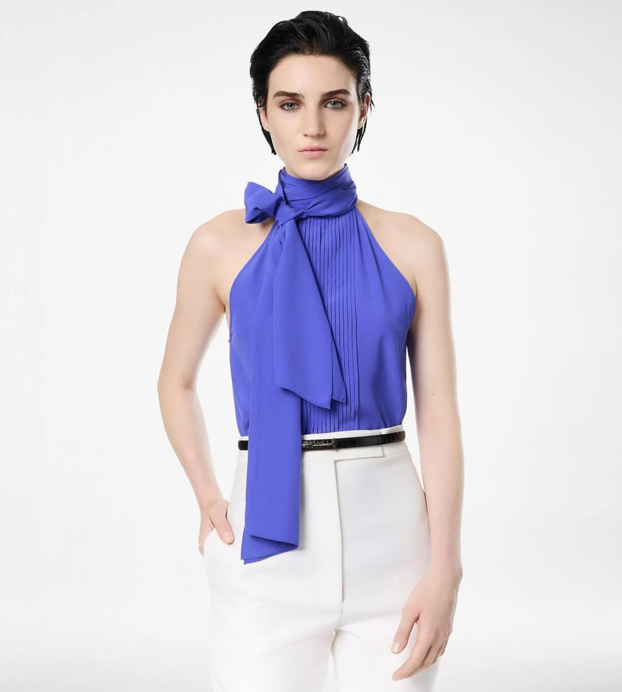 SILK HALTERNECK LAVALLIERE TOP WITH PLISSE DETAIL