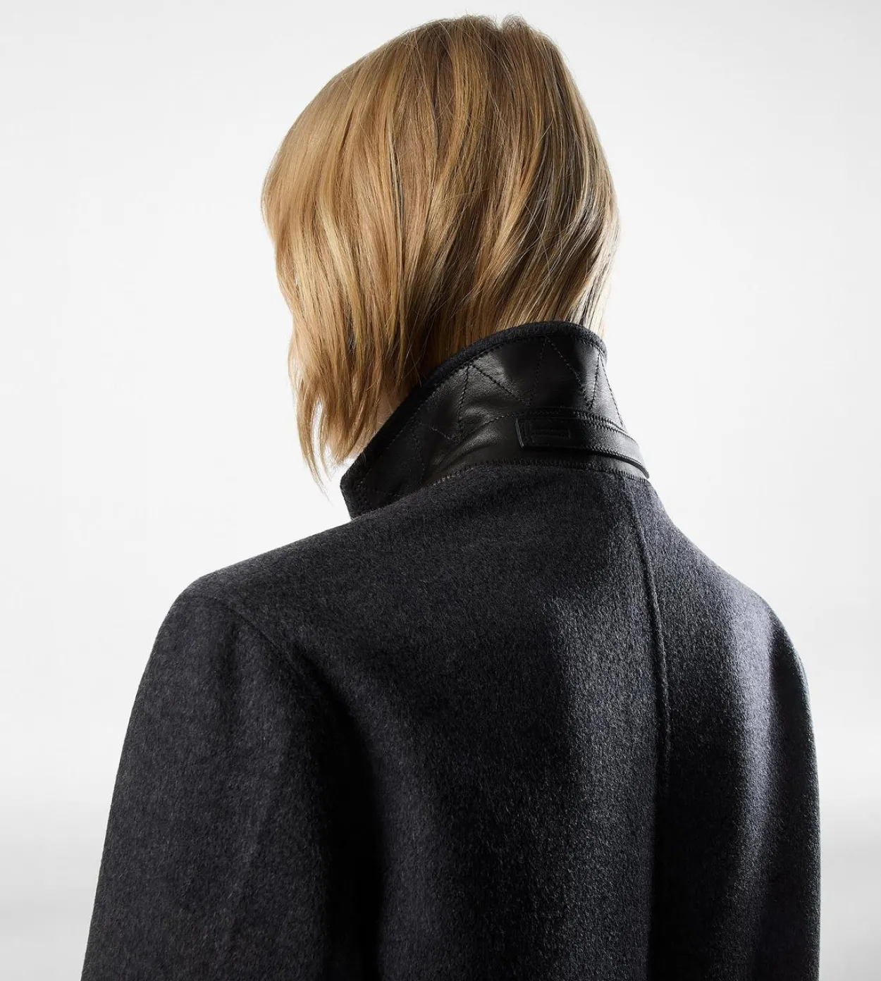 SINGLE BREASTED COAT