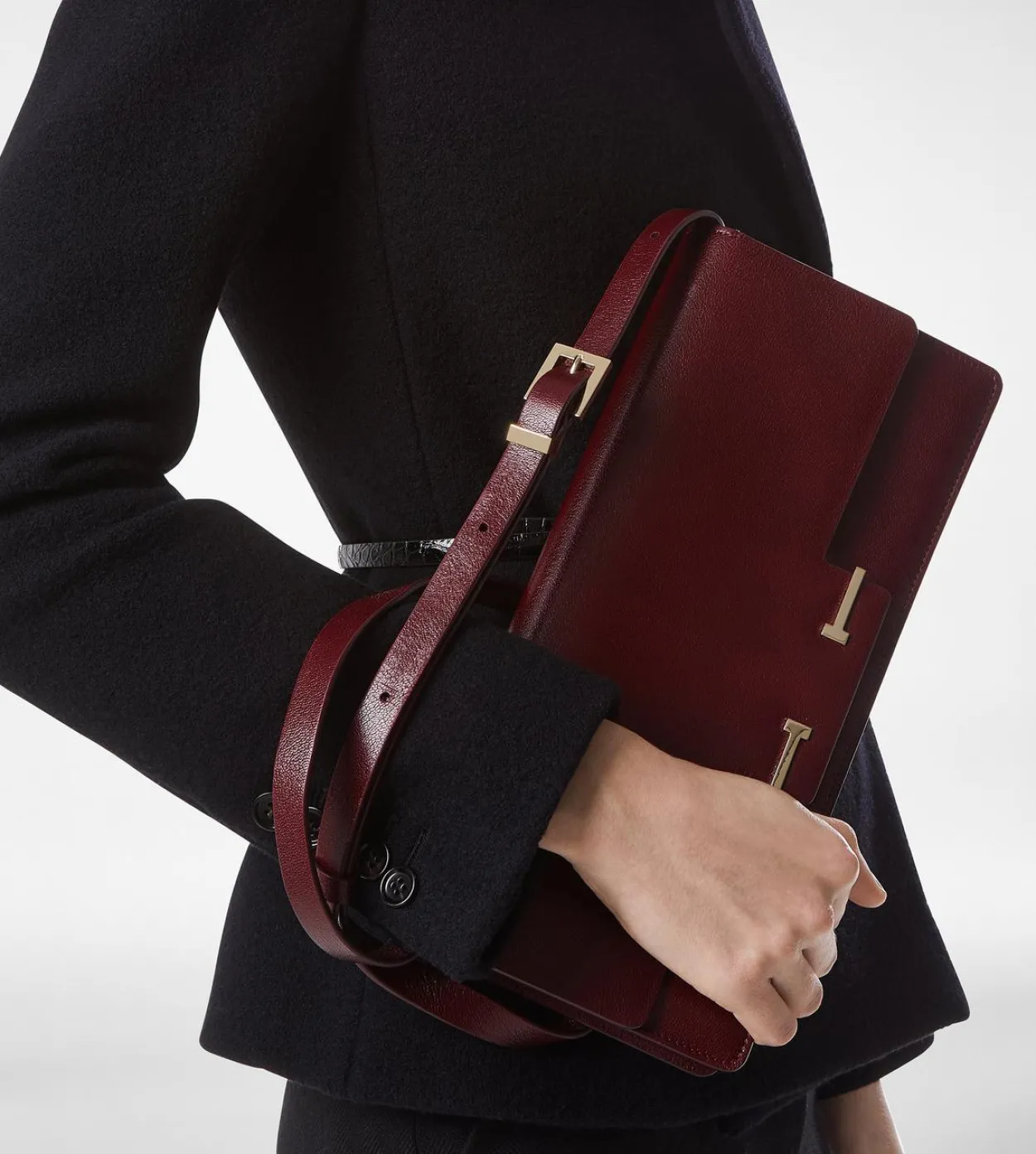 SUPPLE GRAIN LEATHER AUBE E/W SHOULDER BAG