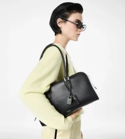 SUPPLE LEATHER ZIPPED SMALL STRYKE SHOULDER BAG
